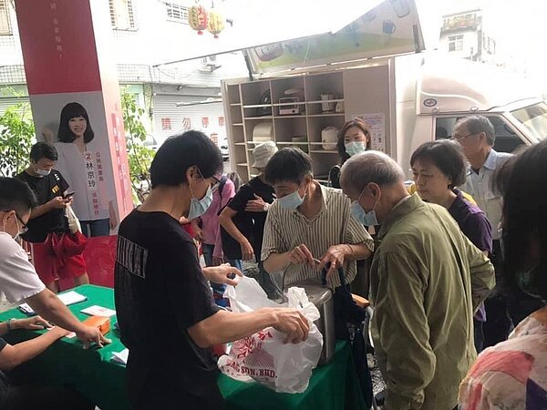 垃圾減量新生活,台中推回收集點換好康。圖/台中市環保局提供