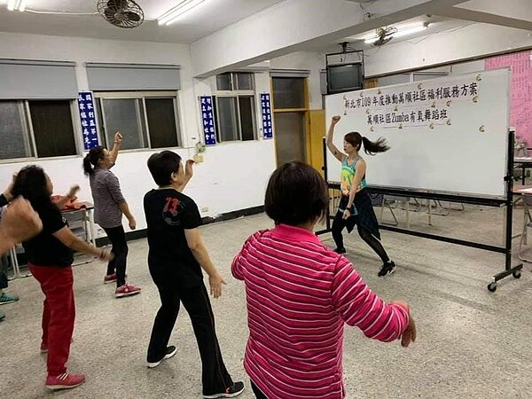 服務就是福氣啦，和里民維持一個利他頻道。陳陸攝影