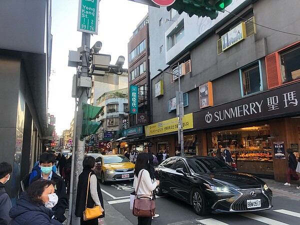 每到假日,永康街總是駐足許多遊客。圖/擷取自臺北市鄰里服務網