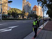 明天開學　北市出動上百警力加強取締違停車輛