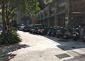 基隆路邊車位住戶搶紅眼　改設機車格