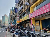 桃市府園區　3路段騎樓可停機車