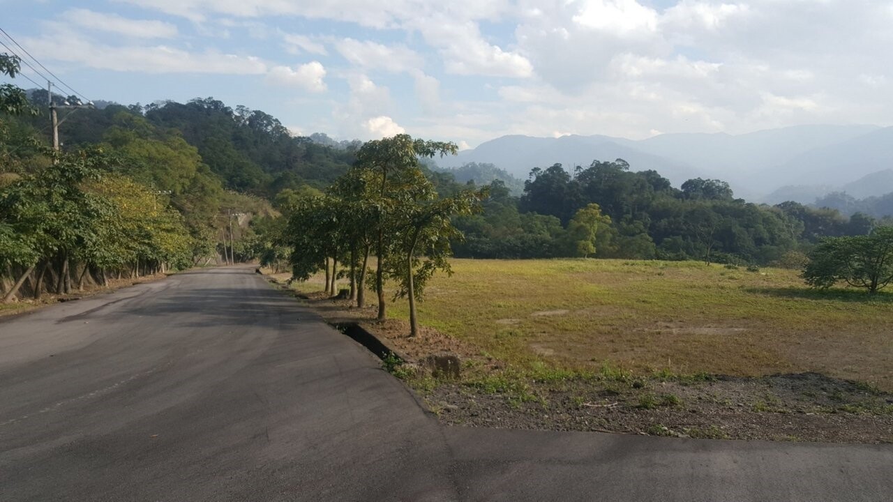 新北三峽成福段招商案由市府與民間合作,提供4萬坪土地給想轉型的工廠遷入,可容納約80間廠商進駐。圖/新北市經發局提供