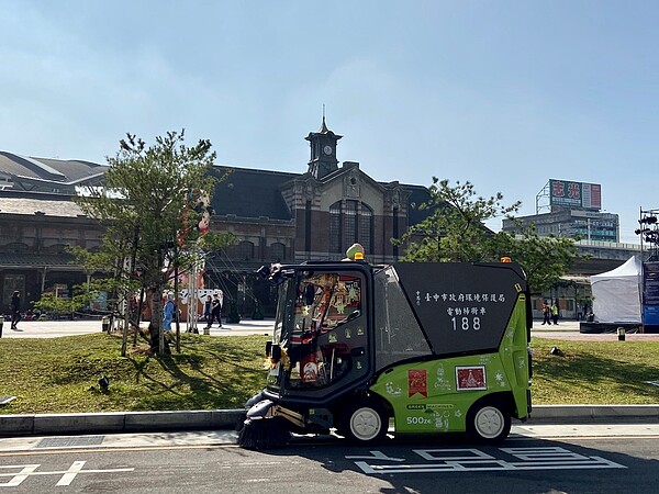 清掃道路電動化。圖／台中市環保局