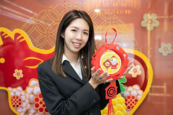 2月24日～3月1日至永慶雙北任一門市預約賞屋即可獲得「圓滿牛牛花燈」。圖／永慶房產集團提供