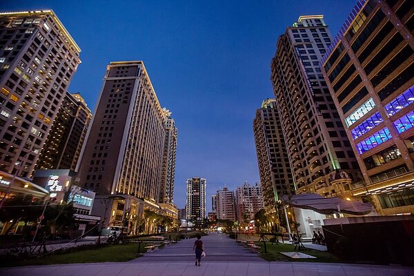 桃園藝文特區房價受惠捷運綠線加持,不斷呈現漲勢。圖/桃園觀光旅遊網