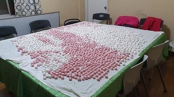 聖誕晚會時準備許多湯圓與參與民眾一同分享。圖/鄧瑞興提供