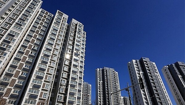 大陸1月各線城市商品住宅銷售價格月漲幅較上月均有所擴大。圖/取自新浪網