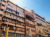 8年級生自嘲買不起房像「廢物」！網羨：根本人生勝利組