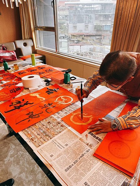 南方之星社區手寫春聯活動