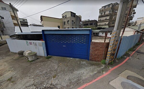 苗栗市一棟約80坪老平房，透過苗栗縣危險及老舊建築重建推動師協助，將重建8樓新廈，總樓地板面積963坪。圖／苗栗縣政府提供