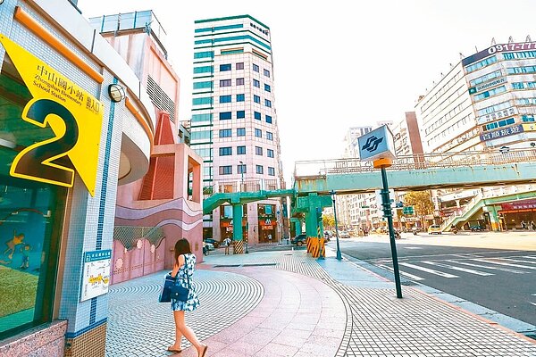 北市捷運中山國小站周邊房市機能完善,躍居熱銷榜首。圖/聯合報系資料照