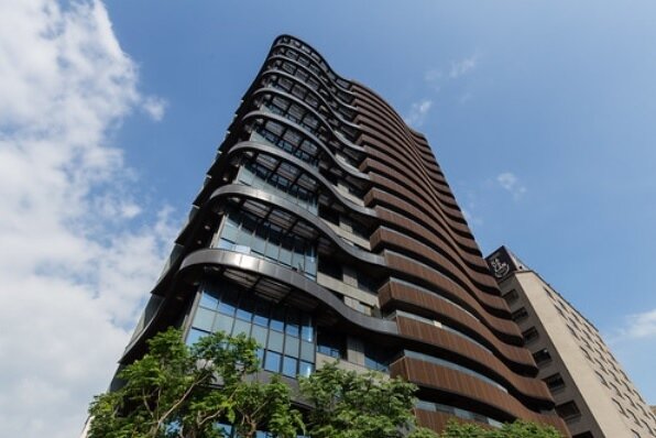 台北市中山區豪宅「台北1號院」傳出13樓住戶賠售超過1600萬。圖／翻攝Google Maps
