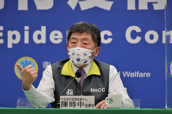 指揮中心指揮官陳時中表示,3月1日起,實施病例接觸者居家隔離須採「一人一戶」。圖/指揮中心提供