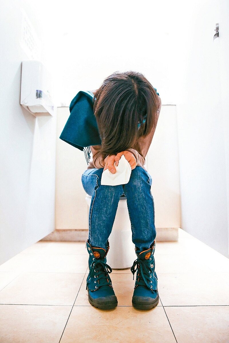 想要防範急性腸胃炎，建議最好勤洗手。本報資料照片