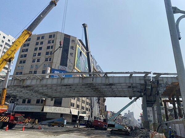 中博高架橋。圖/高雄市政府提供