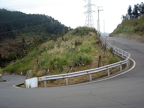 「原住民族部落特色道路改善計畫」補助苗栗縣7案,總經費約5646萬元,縣政府原住民族事務中心將陸續發包及施工。圖/苗栗縣政府提供