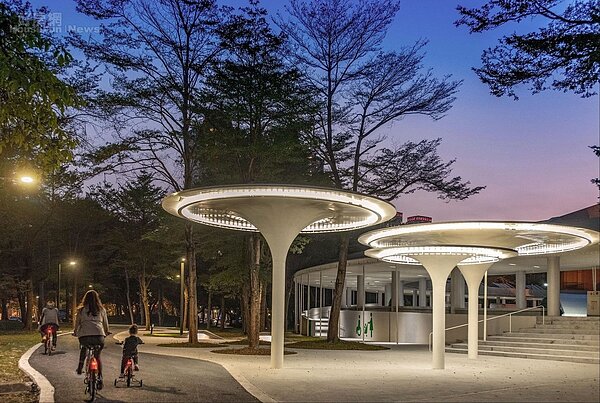 高雄市立美術館1