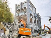 清境4樓違建民宿　南投縣鐵腕拆除