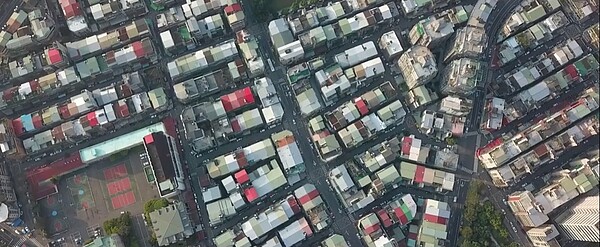 臺灣企銀攜手臺灣金融都更公司跨業合作完成地主自主危老重建案。示意圖/截自YouTube《臺灣金融聯合都市更新服務股份有限公司》