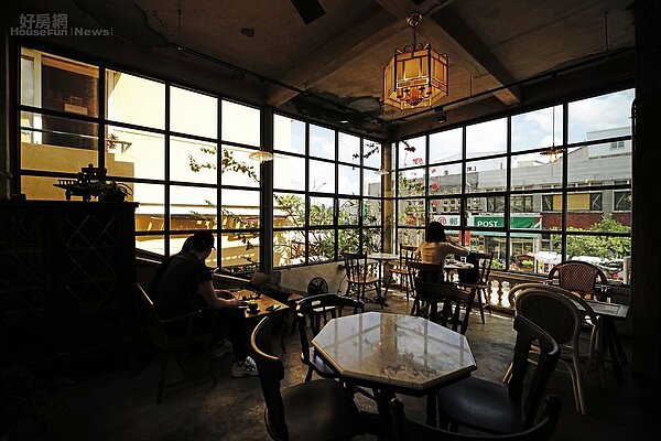 伯虎在二樓．恆春 But Who1