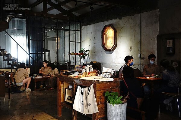 伯虎在二樓．恆春 But Who3