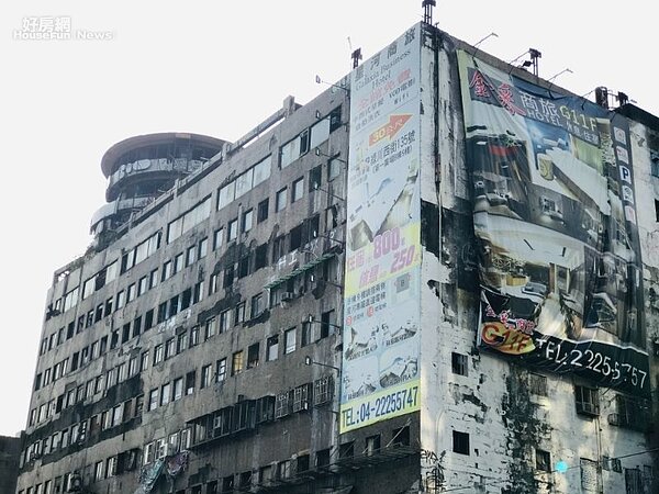 台中廢棄千越大樓。圖/好房網News記者黃暐迪攝影
