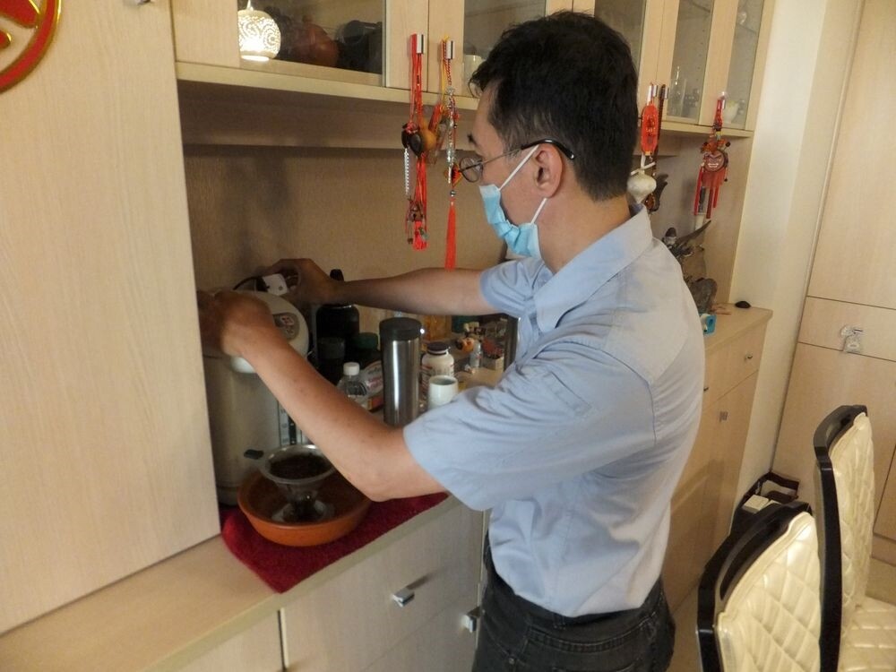 為住家熱水瓶安裝智慧插座,對省電有不錯的效果。圖/新北市政府提供