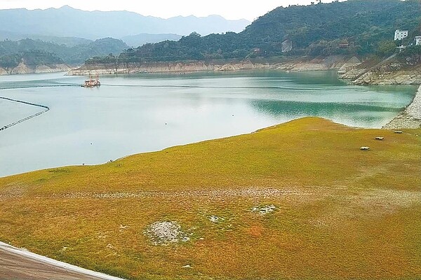 台南水情吃緊,曾文水庫4日蓄水量約7709萬立方公尺,蓄水率約15%。(南區水資源局提供)