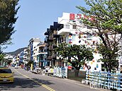 墾丁黃金商圈違建林立　就地合法規畫卡關回饋機制