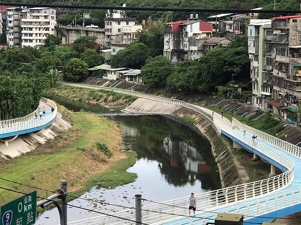 青潭里好山好水，氛圍寧靜，交通便捷。圖／里辦攝影