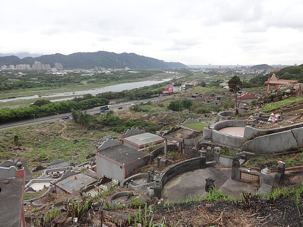 新北市預計在鶯歌第一公墓範圍內興建第二納骨塔,增加5萬櫃塔位空間。圖/新北市民政局提供