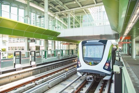 台中捷運綠線恢復試營運的時間，預期可能在3月底到4月初連假前。圖／盧金足攝
