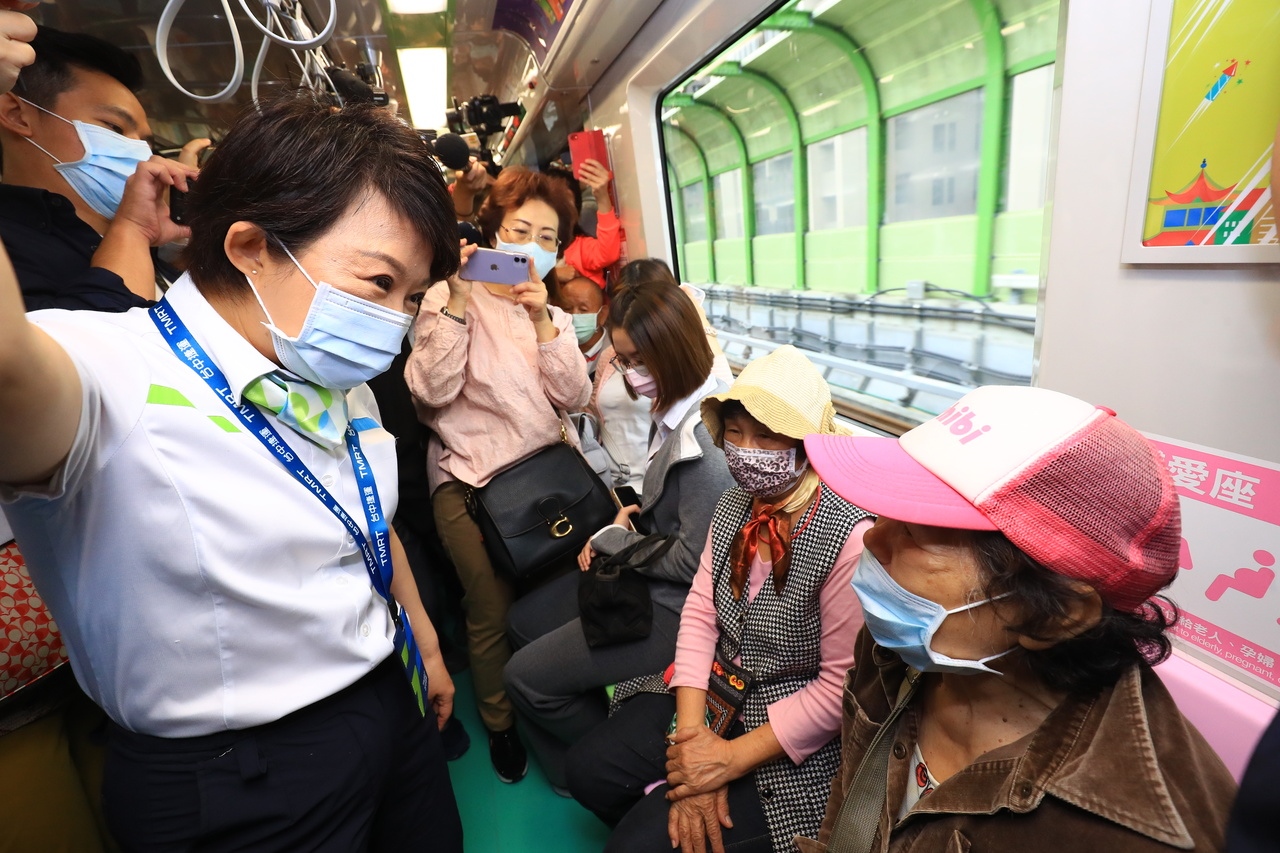 台中捷運綠線昨天啟動試營運，中捷宣布首日運量約70097人次。圖／聯合資料照