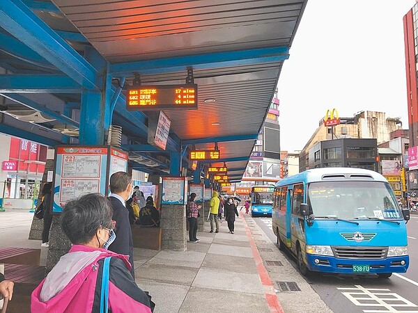 基隆市公共運輸使用比例全台第二,公車處卻連年虧損。(陳彩玲基隆傳真)