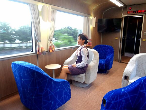 台鐵鳴日號規畫下月中環島試營運。圖/台鐵局提供