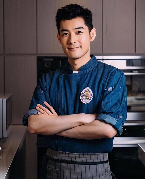 施易男近年全心經營甜點事業,卻屢遭同一鄰居上門找碴提告,如今檢調結果出爐,終於還他清白。圖/取自施易男臉書