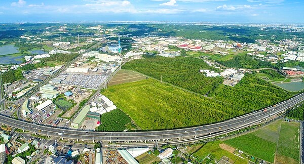 仁武產業園區日前動工，預計將在2024年完工。圖／高雄市經發局提供