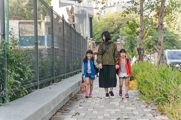 竹市再獲內政部營建署補助6081萬,將逐步改造5所學校周邊3.6公里通學步道。圖/新竹市政府提供