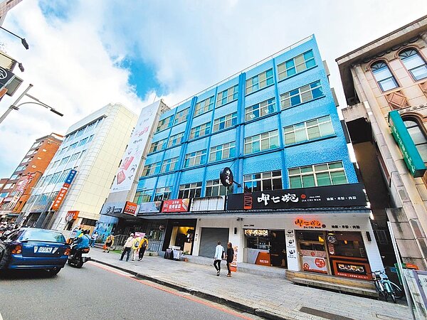 新北市府活化淡水舊公所，但招商案9月間廢標作結，日前辦理2次公開招商。（鄭宇恩服務處提供／許哲瑗新北傳真）