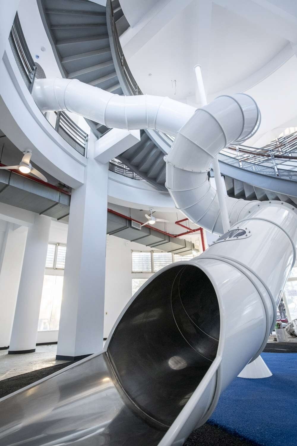 南寮旅遊服務中心的2層樓高溜滑梯將成一大亮點。圖/新竹市產發處提供