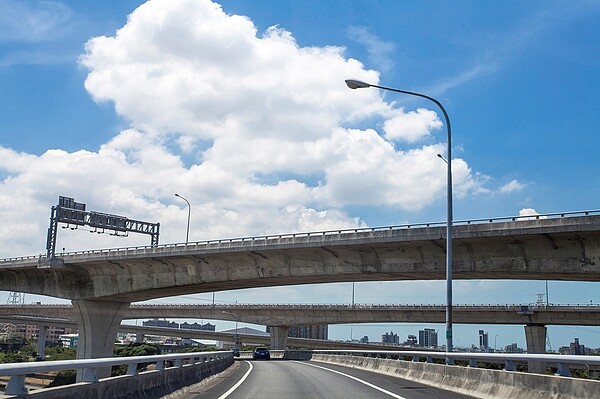 南桃園交流道。圖／宜誠建設提供