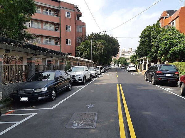 林口文化一路1段22巷的路邊停車格位12月起實施收費管理。圖/新北市交通局提供
