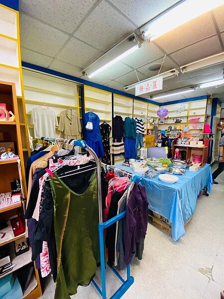 樂陶陶小站舉辦義賣活動。圖／南港樂生活 X 有你有我提供