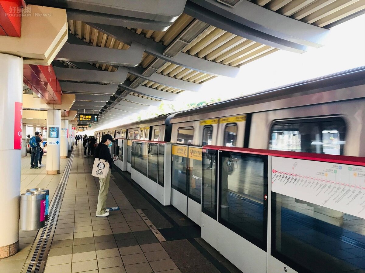 捷運奇岩站。圖／好房網News記者黃暐迪