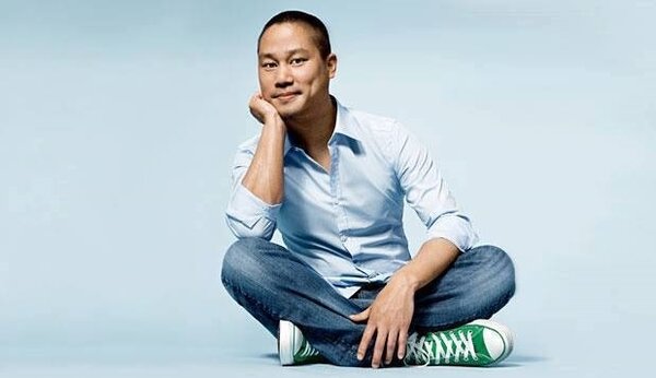 Zappos台裔共同創辦人謝家華（Tony Hsieh）27日在美去世。圖／取自Zappos臉書專頁