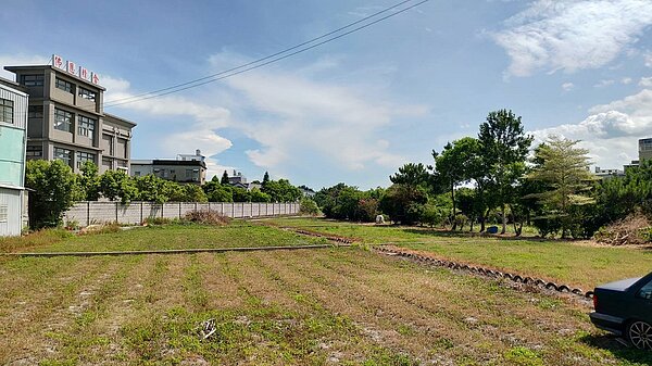 農民若配合徵收,農保可申請續保、老農津貼也可續領。圖/新竹縣政府提供