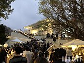 最美市集台南登場　現場擠爆摔倒意外不斷被挨罵