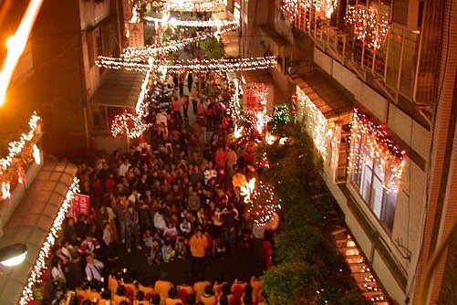 俯瞰吉慶里聖誕巷。圖／吉慶里辦公處提供