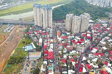 台北市整頓工業宅違規作住宅,祭出工業區不鼓勵設籍新制。(本報資料照片)